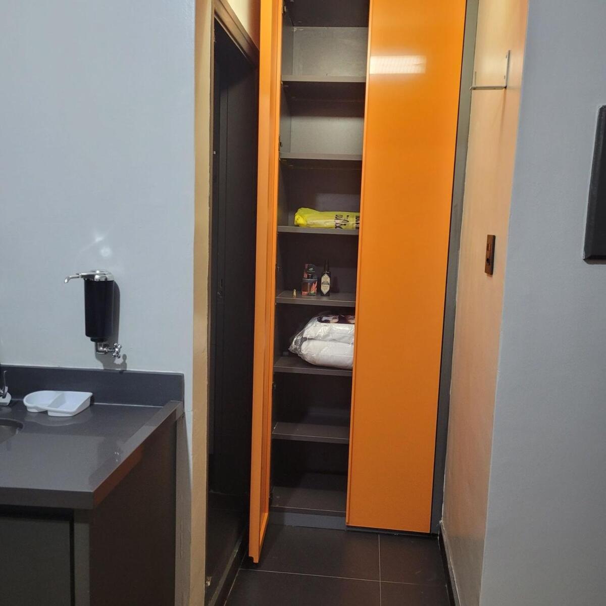 Practical, Charming On The And Parking Apartamento